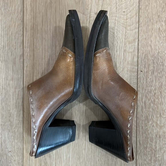 Donald Pliner Cowgirl Western Style Mules / Clogs with Rubber Soles - Picture 6 of 16